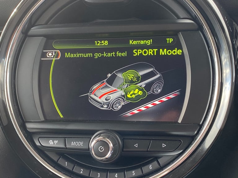 2017 MINI Hatch 2.0 Cooper S 3dr - Chili Pack &amp; Cruise Control &amp; Parking Sensors HATCHBAC...