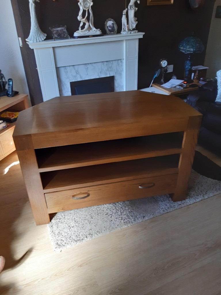 large solid oak tv stand | in Wakefield, West Yorkshire | Gumtree
