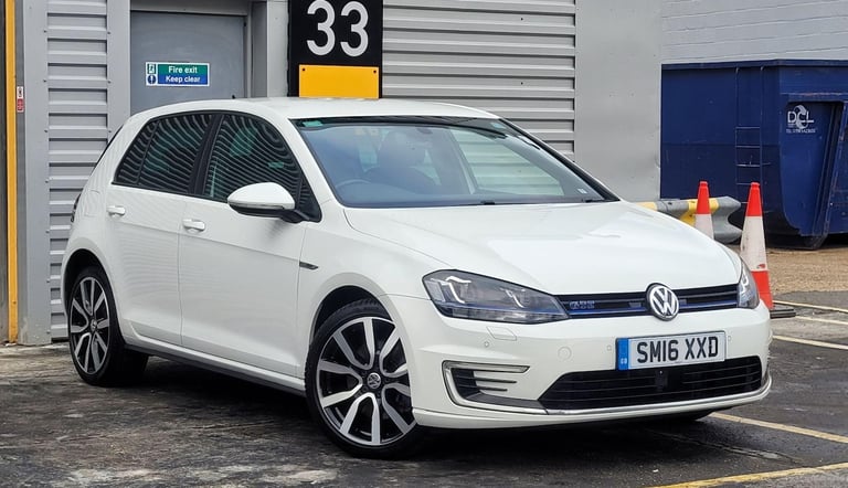 image for 2016 Volkswagen Golf 1.4 TSI GTE Nav DSG Euro 6 (s/s) 5dr HATCHBACK Petrol/Electric Hybrid Automatic