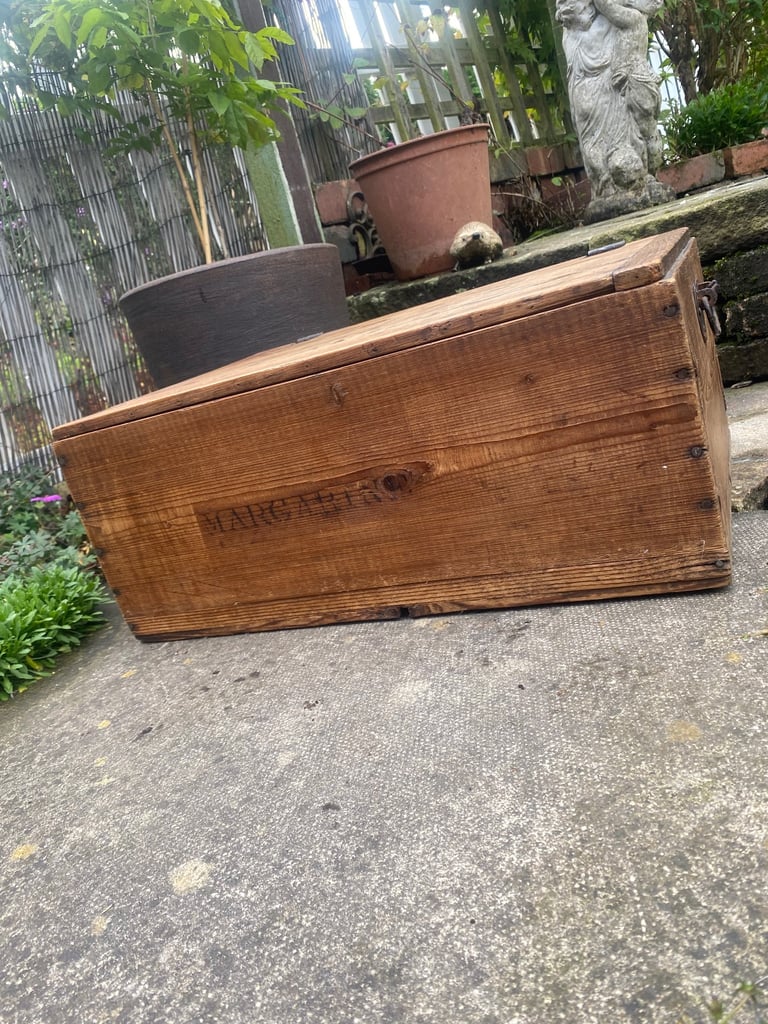 Vintage box 