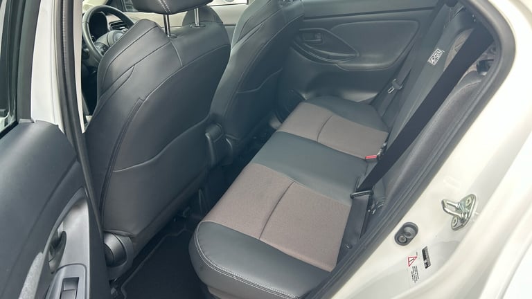 2022 Toyota Yaris Cross 1.5 Hybrid Excel 5dr CVT [Panoramic Roof] Hybrid Estate Estate Hybrid Aut...