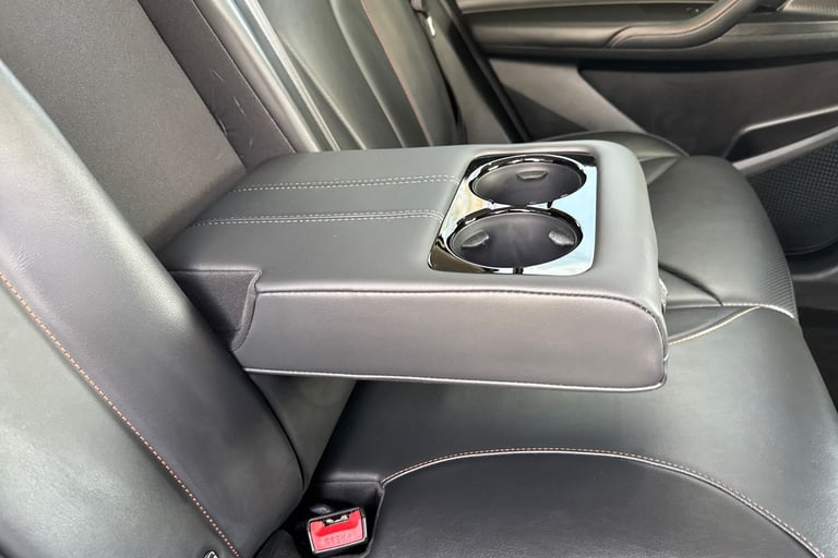 2025 MG MG HS 106290 Hatchback Petrol Manual