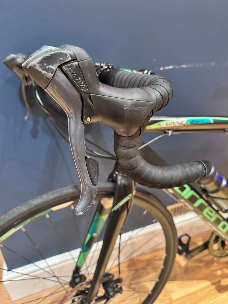 54cm Road Bike - Carrera Vanquish - Black and Green