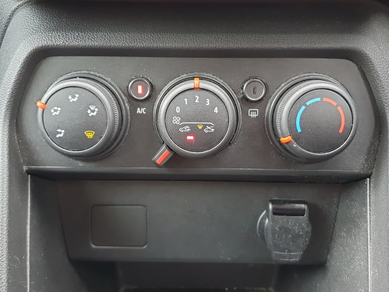 2022 Dacia Sandero 1.0 SCe Essential 5dr Hatchback Petrol Manual