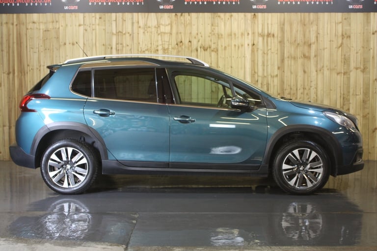 PEUGEOT 2008 1.2 PureTech Allure Premium 2019