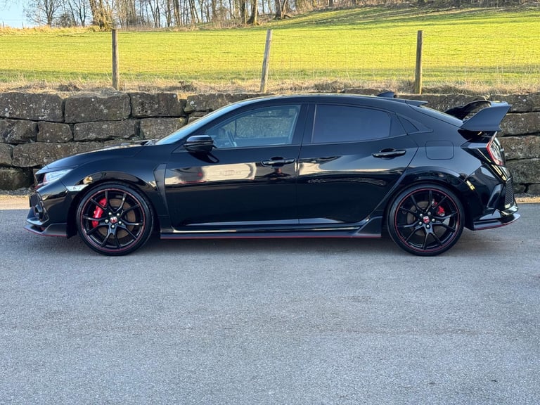 2018 (68) HONDA CIVIC 2.0 VTEC TYPE R GT 5DR MANUAL - 16,600 miles - 