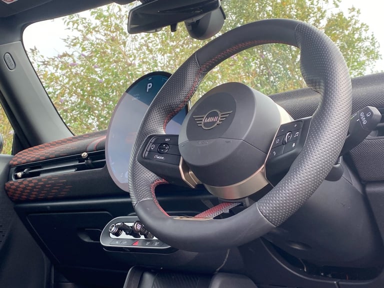 2024 MINI Cooper 1.5 C Sport Auto 3dr - OLED Infotainment Screen &amp; Rear Camera &amp; CarPlay ...