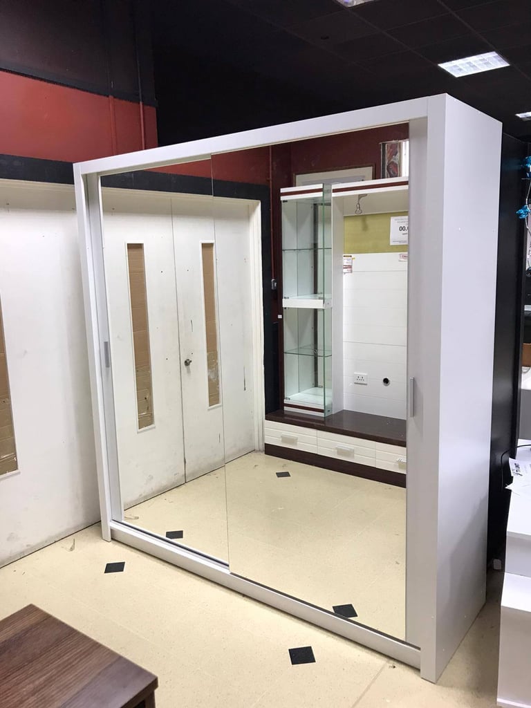 High-Quality Sliding Mirror Door Wardrobe – Ideal for Small & Large Spaces