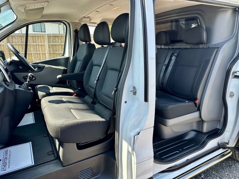 2018 Renault Trafic 1.6 dCi 27 Sport Nav Crew Van Double Cab 6dr Diesel Manual SWB Euro 6 (120  C...