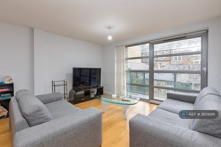2 bedroom flat in Aldcliffe Road, Lancaster, LA1 (2 bed) (#2651686)
