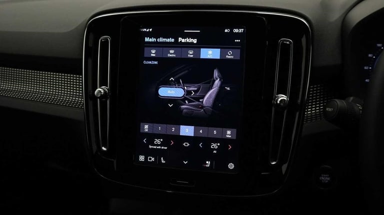 2024 Volvo XC40 Plus, B3 Mild hybrid, Petrol, Dark ESTATE Petrol/Electric Hybrid Automatic