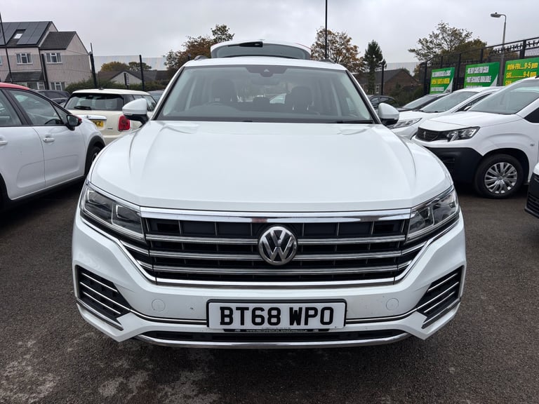 Volkswagen Touareg 19inc alloys wheels 
