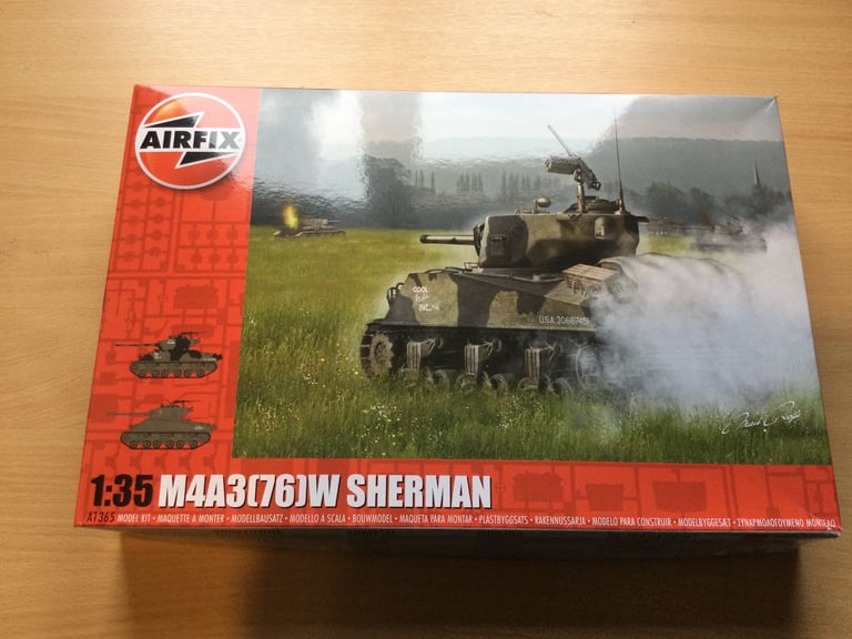 Airfix A1365 M4A3(76)W Sherman Scale 1/35 Model Kit