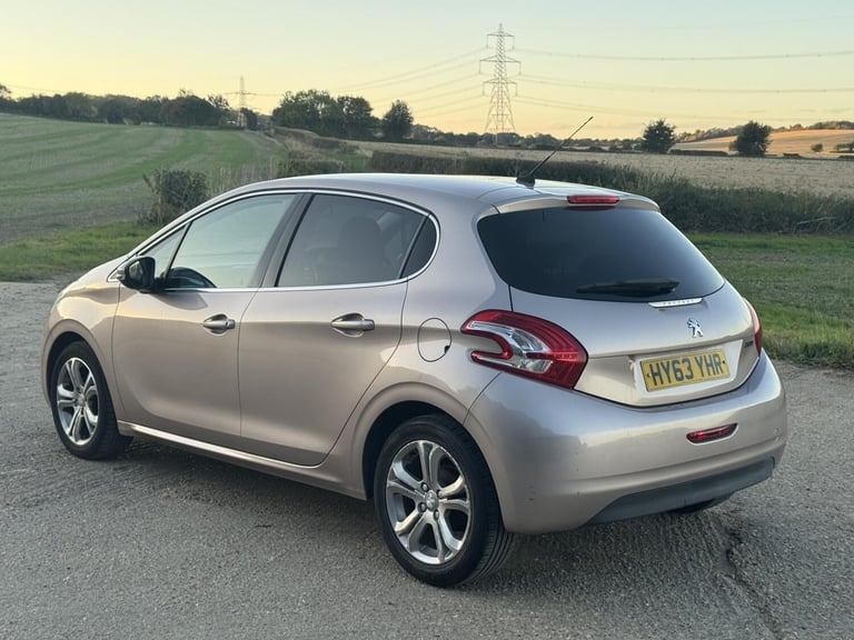 2013 Peugeot 208 1.2 e-VTi Allure 5dr EGC HATCHBACK PETROL Manual