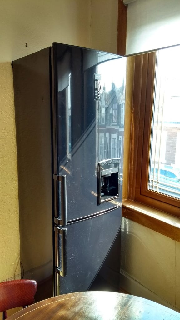 £39.83pw each in large flat 300m from Girvan station (includes Council Tax)