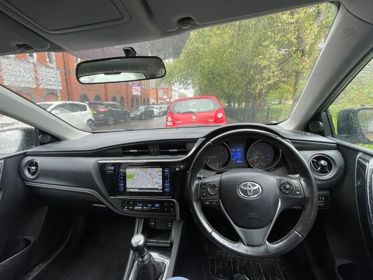 Toyota, AURIS, Estate, 2015, Manual, 1197 (cc), 5 doors