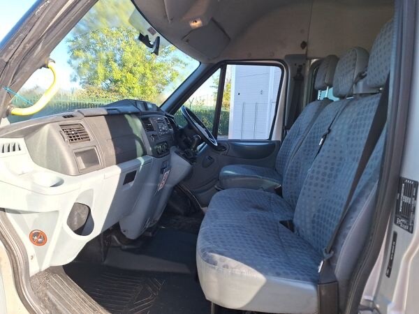 2008 Ford Transit 2.4  Minibus 5dr 17 Seats Diesel Manual RWD L4 H2  Diesel