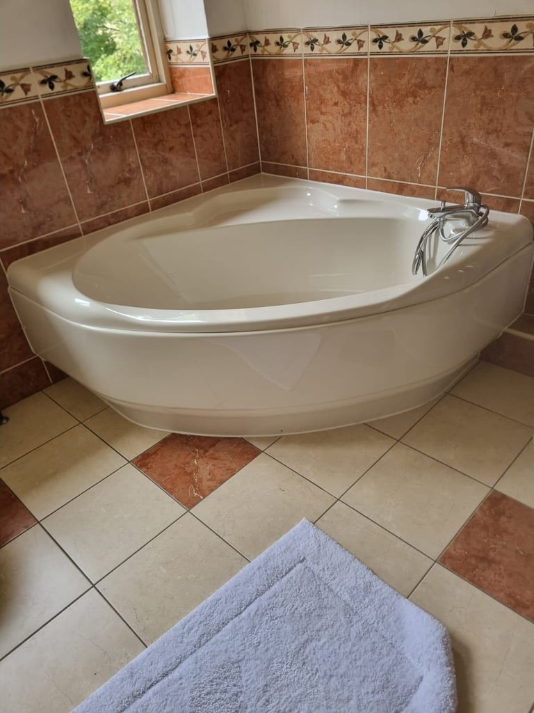 image for Ideal standard corner bath and toilet and basin and furniture 