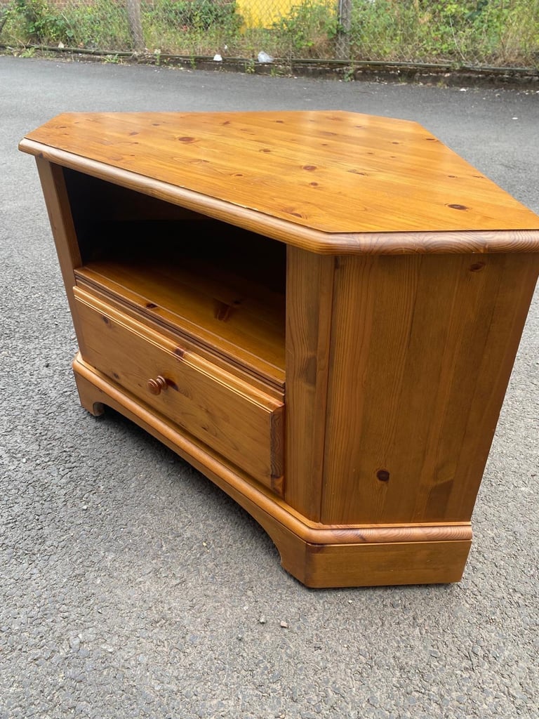 Ducal Pine Corner TV Stand 