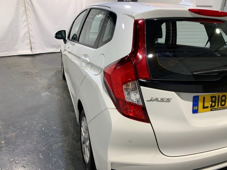 2018 18 HONDA JAZZ 1.3 I-VTEC SE NAVI HATCHBACK 5DR PETROL MANUAL EURO 6 (S/S) (