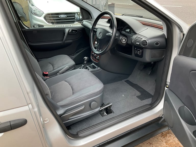 2006 Mercedes-Benz Vaneo 1.9 PETROL AMBIENTE WHEELCHAIR ACCESS VEHICLE MPV Petrol Manual
