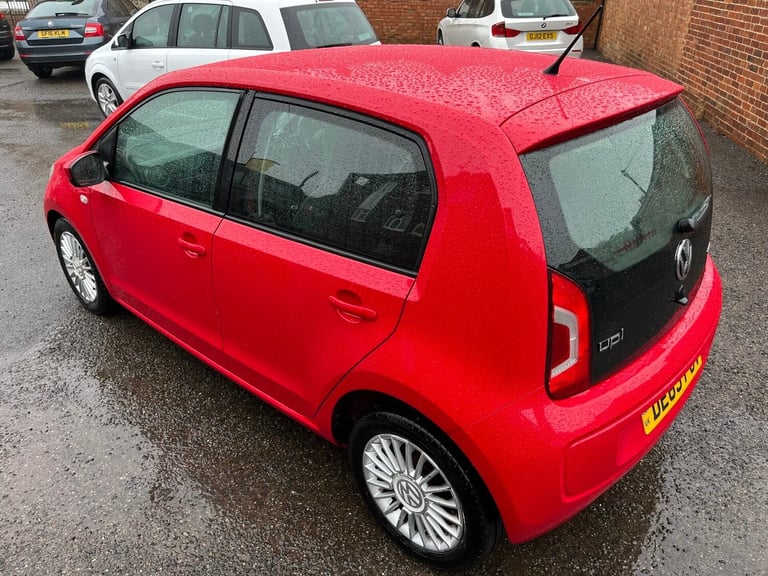 2013 Volkswagen up! HIGH UP BLUEMOTION TECHNOLOGY ULEZ COMPLIANT £20 TAX Hatchback Petrol Manual