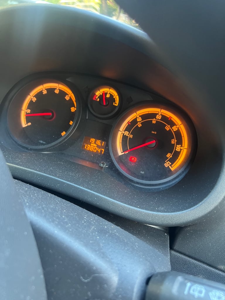 Vauxhall, CORSA, Hatchback, 2011, Manual, 1229 (cc),5 doors - Image 15