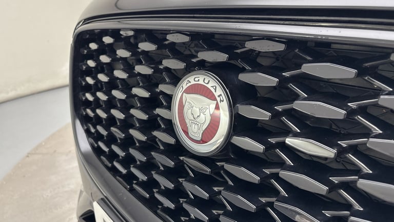 2023 Jaguar F-Pace 2.0 D200 MHEV R-Dynamic HSE SUV 5dr Diesel Auto AWD Euro 6 (s/s) (204 ps) SUV ...