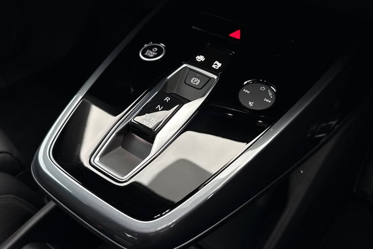 2024 Audi Q4 e-tron Q4 Sportback Black Edition 45 e-tron  210,00 kW SUV Automatic