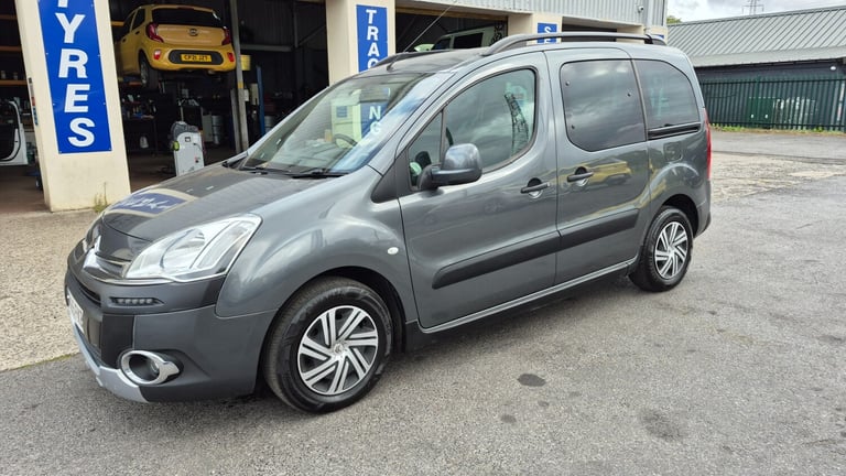 2015 Citroen Berlingo Multispace 1.6 e-HDi 90 XTR 5dr ETG6 MPV Diesel Automatic