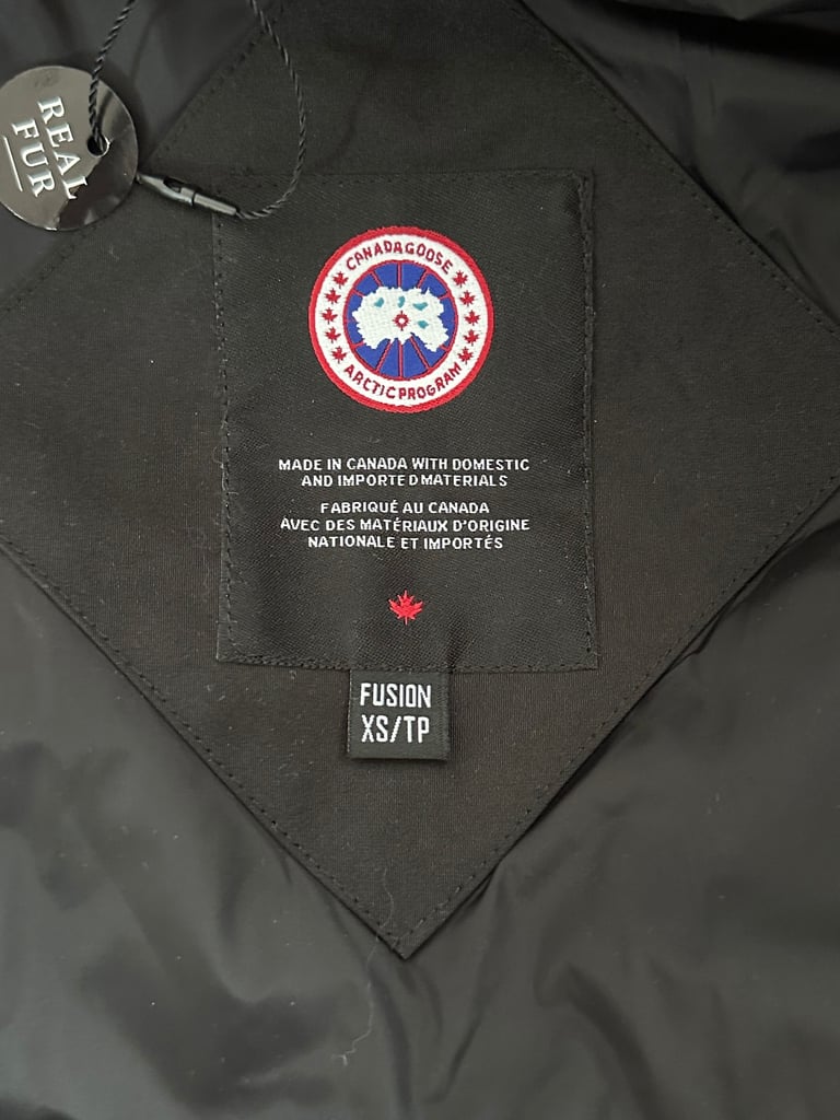 Canada goose Wyndham parka size xs