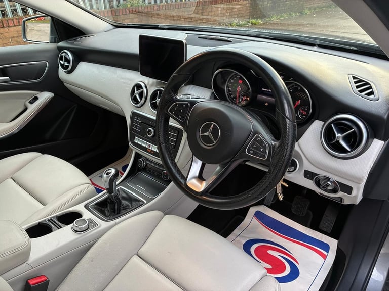 2015 Mercedes-Benz A-Class A180 Sport Premium 5dr HATCHBACK Petrol Manual