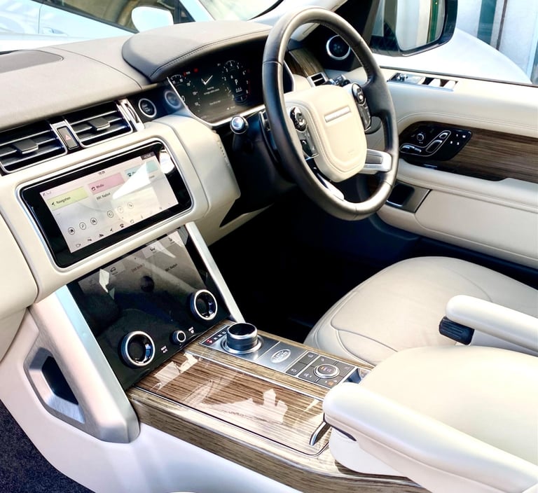 2019 Land Rover Range Rover 3.0 P400 MHEV Vogue SE Auto 4WD Euro 6 (s/s) 5dr ESTATE Petrol Automatic