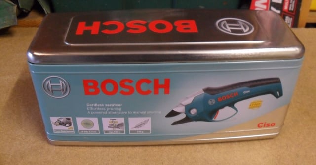Bosch Ciso Cordless Powered Secateurs in Prudhoe, Northumberland