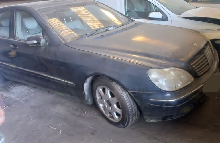 Breaking spare parts Mercedes s class w220 2000