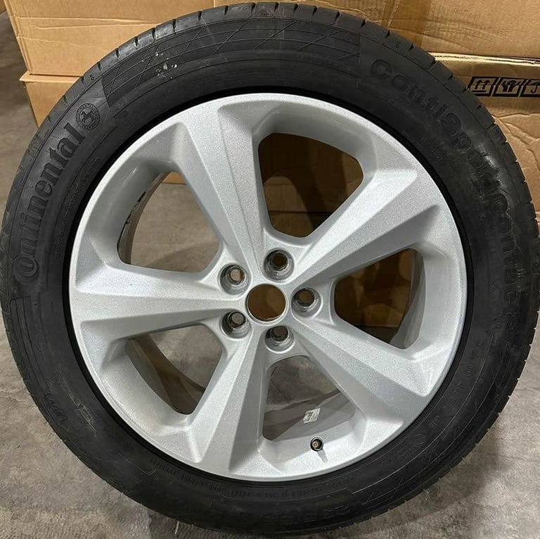 19" Genuine Ford Edge Alloy Wheels & Continental Tyres