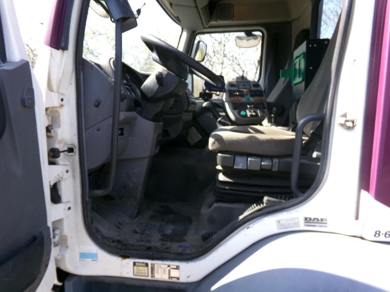 2008 (08) LEYLAND DAF LF55.220 DUAL SWEEPER. JOHNSTON BODY. JET WASH. EX COUNCIL