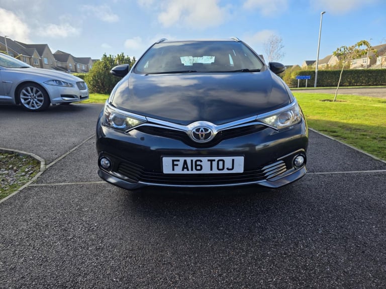 2017 EXCELLENT TOYOTA AURIS DIESEL-LOW DIESEL MILES-ULEZ FREE-FULL SERVICE HISTORY