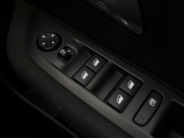 2021 Peugeot 208 1.2 PureTech Active Premium Euro 6 (s/s) 5dr HATCHBACK Petrol Manual