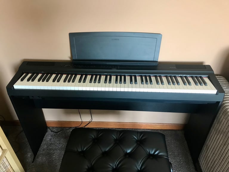 YAMAHA piano P-125a