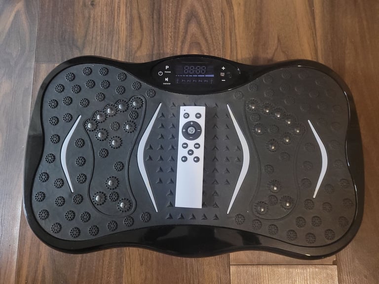 image for Maxstrenght vibration plate exercise gym health
