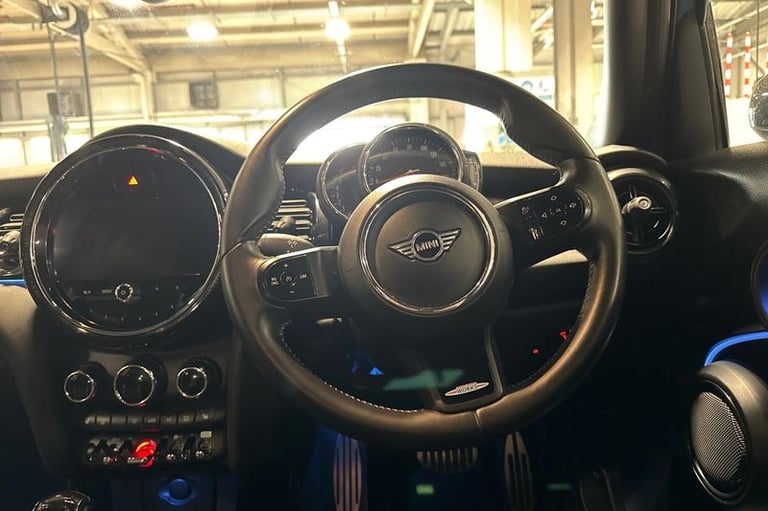 2022 MINI Hatch 1.5 Cooper Sport 5dr Auto HATCHBACK PETROL Automatic