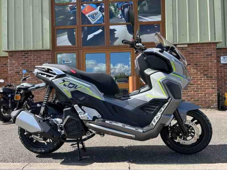 LEXMOTO XDV 125 SCOOTER