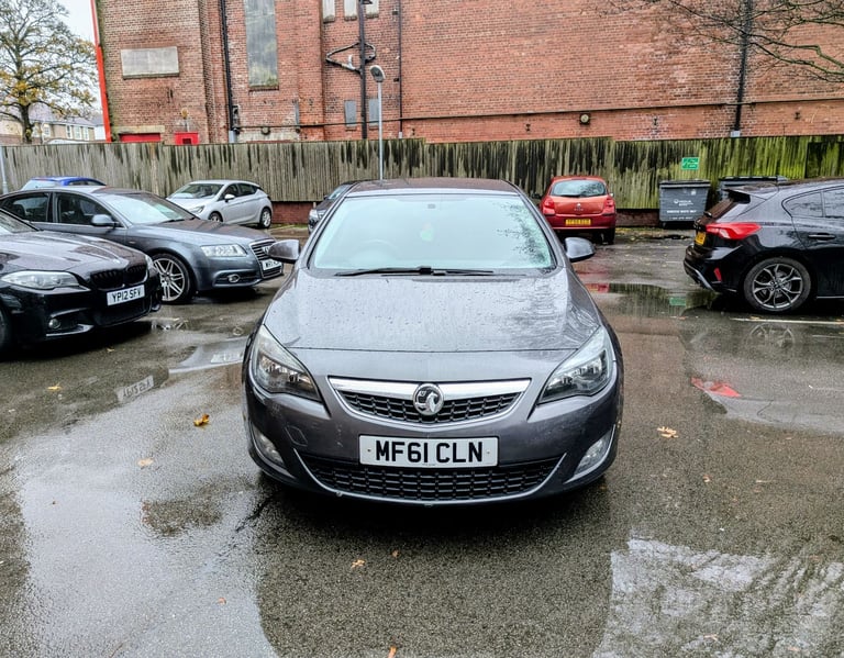 VAUXHALL ASTRA 1.7 CDTI SRI £35 TAX LOW MILEAGE LONG MOT DRIVES FANTASTIC 