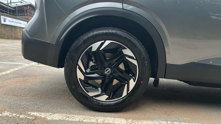 2025 Nissan Qashqai 1.3 DiG-T MH N-Connecta 5dr HATCHBACK PETROL Manual