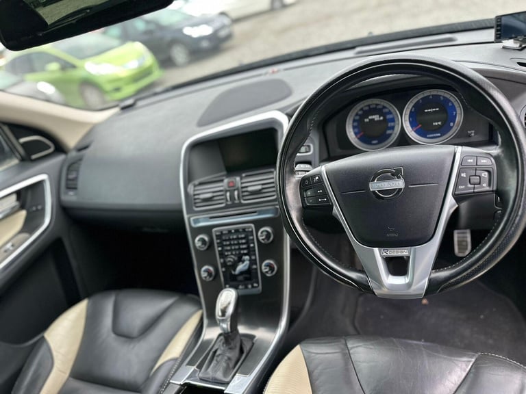 2025 Volvo XC60 2.0 T5 R-Design Premium SUV 5dr Petrol Powershift Euro 5 (240 ps) PETROL Automatic