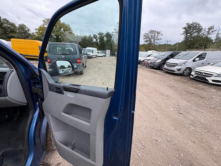 2010 Volkswagen Transporter Transporter T30 S 84 TDI SWB Minibus DIESEL Manual