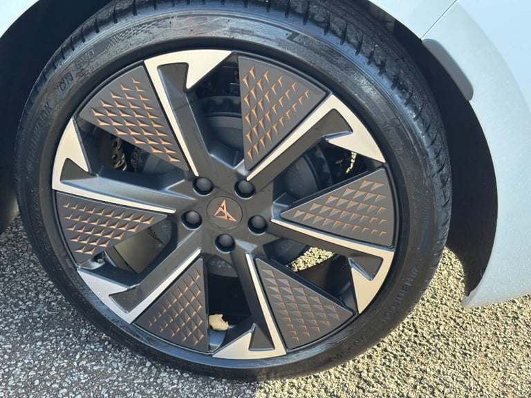  Cupra Born 170kW e-Boost V3 59kWh 5dr Auto Electric