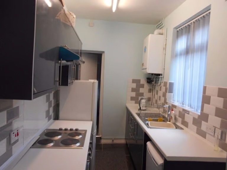 **LET BY** FURNIVAL STREET DSS NO DEPOSIT in Stokeon