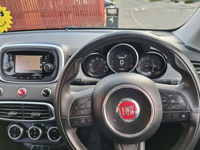GORGEOUS FIAT 500X DIESEL £20 ROAD TAX YEARS MOT ULEZ COMPLIANT HALF LEATHER SATNAV APPLE PLAY 75MPG